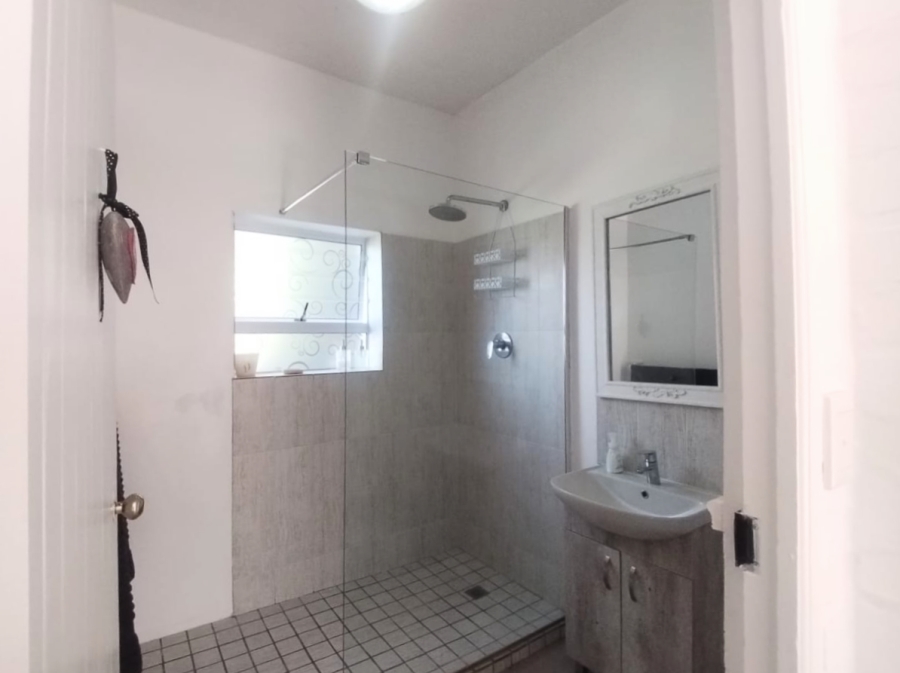 7 Bedroom Property for Sale in Stilbaai Wes Western Cape